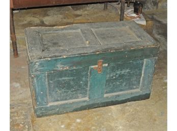 Antique Carpenters Tool Chest In Old Green Paint