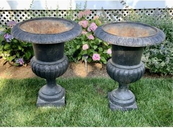 Vintage Pair Of Cast Iron Planters Urns (CTF30)