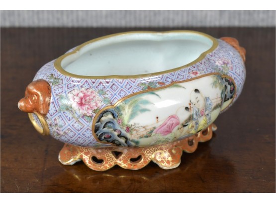 Small Famille Rose Chinese Porcelain Bowl (CTF10)