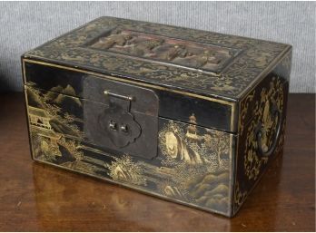 Antique Chinese Carved Box (CTF10)
