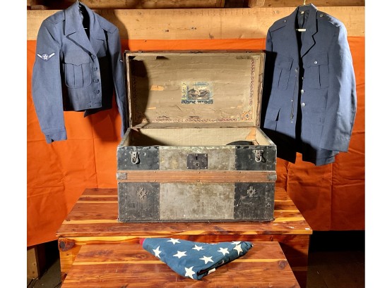 Antique Steamer Trunk With Vintage Military Clothing (CTF20)