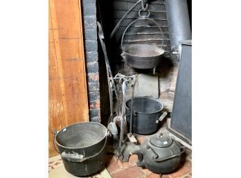 Antique Iron Cookware, 7pcs. (CTF20)