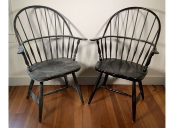 Two Contemporary Bow Back Windsor Chairs (CTF20)