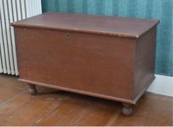 Antique Red Painted Dovetailed Blanket Box (CTF20)