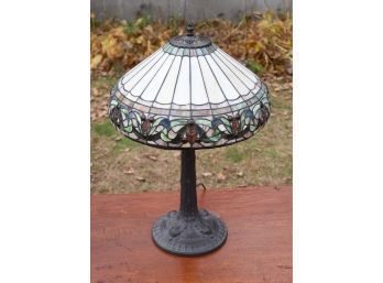 Contemporary Quoizel Inc. Stained And Leaded Glass Table Lamp (CTF20)
