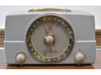 Vintage Zenith Bakelite Radio (CTF10)