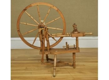 Antique Spinning Wheel (CTF30)