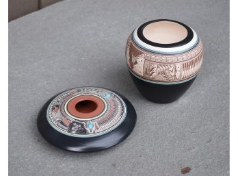 Two Edgewater Navajo Pottery Vases (CTF10)