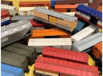 Great Collection Of Vintage Lionel O Gauge Railroad Cars, 57pcs (CTF30)