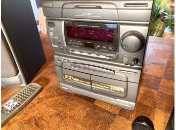 Aiwa CD/Cassette Player (CTF20)