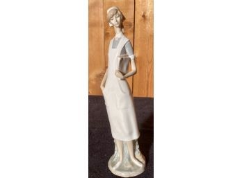 Large Lladro Nurse Figurine (CTF20)