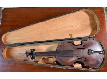 Antique Violin In Wood Case (CTF10)