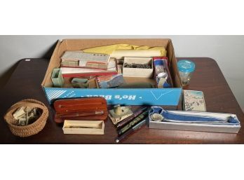 Vintage And Antique Collectibles W/fountain Pens (CTF10)