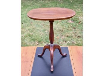E. 20th C. Mahogany Queen Anne Style Candlestand (CTF20)