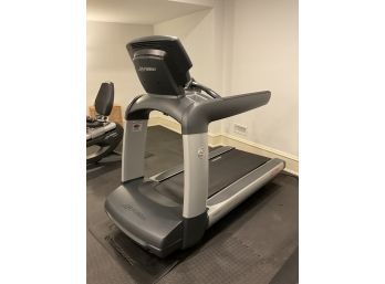 Life Fitness Treadmill - ASSEMBLY REQUIRED (CTF80)