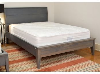 Grey Painted Wood Platform Full Size Bed 2 Of 2  (CTF50)