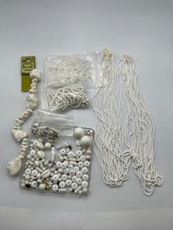 Vintage White Milk Glass Beads, Variety, Snowhill Auctions, 120 Lots, Closes 2/8 At 8:15 PM ET