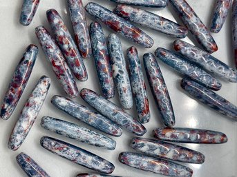 Vintage Mottled Glass Beads, Oblong, Pretty! Snowhill Auctions, 120 Lots, Closes 2/8 At 8:15 PM ET