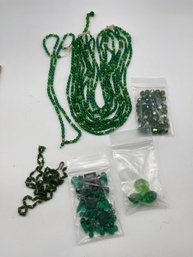 Big Lot Green Glass Beads Lot, Great Variety, Snowhill Auctions, 120 Lots, Closes 2/8 At 8:15 PM ET
