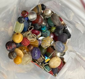 Bag Vintage Beads, Huge Variety Of Glass, Metal, Plastic Beads,  Snowhill Auctions, Closes 2/8 At 8:15pm ET