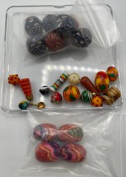 Vintage Glass Art Beads, Awesome Variety, Red, Orange, Etc.  Snowhill Auctions, Closes 2/8 At 8:15pm ET
