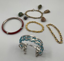 Vintage Costume Jewelry Bracelet Lot, Some Wear, Varied Designs, Free Shipping, 120 Lots, Snowill Auctions