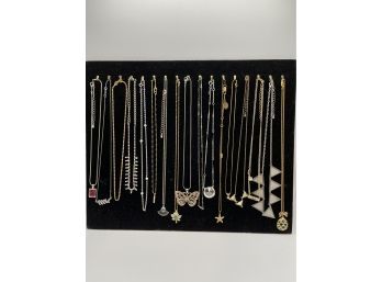 Large Lot Of Fashion Necklaces, Vintage To Newer, Pendants, Chains, Some Marked, Good Condition