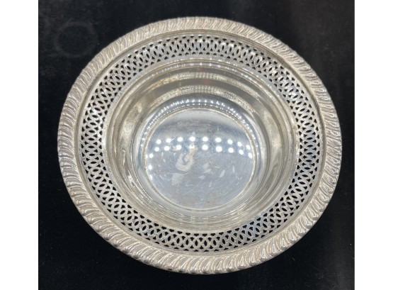 Sterling Silver Pierced Dish Bowl - 5.5 In Diameter -  Pretty Design - Exc Condition