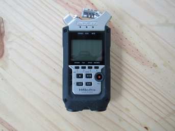 Zoom H4n Pro Proffessional Audio Recording Device