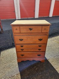 Wooden Dresser 4 Drawers Vintage Antique 2'6'X1'5.75'x3'5.5'