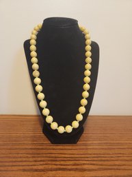 Vintage Cream And Green Beaded Women's Necklace