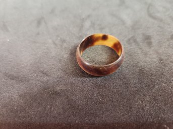 Vintage Marbled Amber Lucite Ring