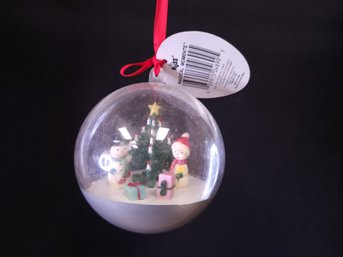 Friends Make Christmas Merry Snowman And Child Diorama Snowglobe Ornament Christmas Tree And Presents