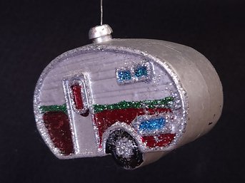 Round Trailer Glittery Ornament