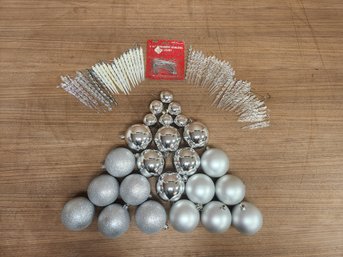 Big Lot Of Silver Ball And Icicle Ornaments Gorgeous Beautiful Festive Christmas Decor