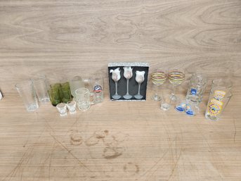 22 Piece Lot Of Barware And Fancy Drinking Glasses! L.e. Smith, Newcastle, Hofbrau Munchen HB, Goose Island!