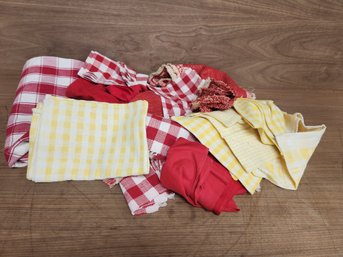 Lot Of Country Kitchen Themed Vintage Placemats And Cloth Napkins Tablecloths Towels Red And Yellow Checkered
