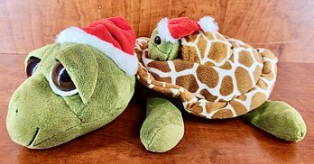 Turtle And Baby Petting Zoo Plush Sea Turtles With Santa Hat 1994 Green 14 Inch Vintage