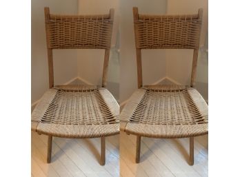Midcentury Modern Hans Wegner-style Pair Of Rope Seat Folding Chairs.