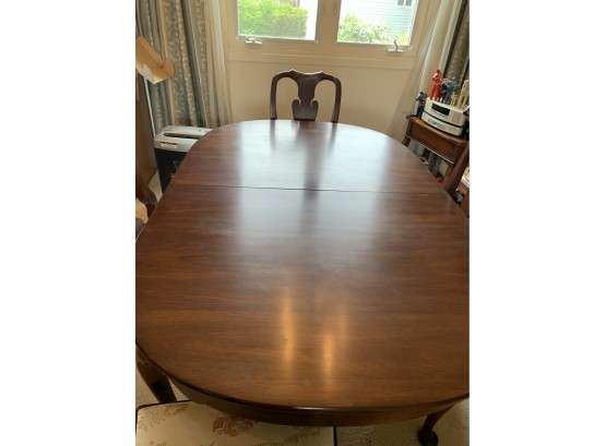 Dining Room Table   6 Chairs