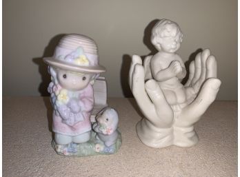 2 Mini Statues