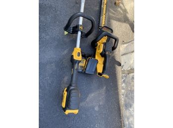Weed Wacker & Edger.  Includes Battery
