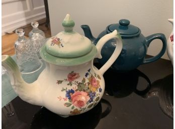 Lot Of 4 Teapots