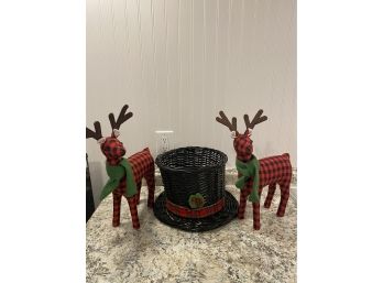 Frosty’s Hat & Plaid Reindeer
