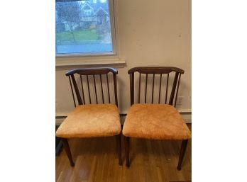 2 Vintage Chairs