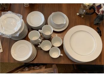 Set Of China Service For 8 With Many Extras / Serving Dishes