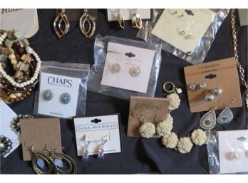 Lot #7 Large Collection Assorted Jewelry