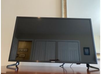 32 Samsung Flatscreen TV