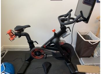 1st Generation Peloton Bike With Weights, Floor Mat,  HR Monitor And Gel Seat READ BELOW UPDATE FROM PELOTON