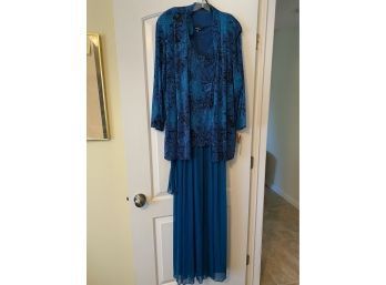 NWT Size 2x Gown